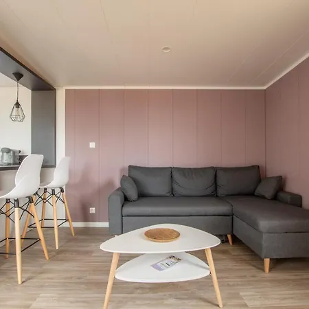 Chalet Pour 6, De Avec Piscine *