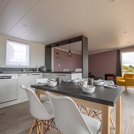 Chalet Pour 6, De Avec Piscine *